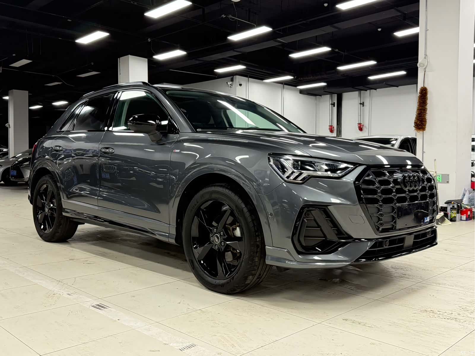 Audi Q3, 2022 4