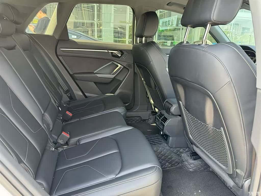 Audi Q3, 2024 9