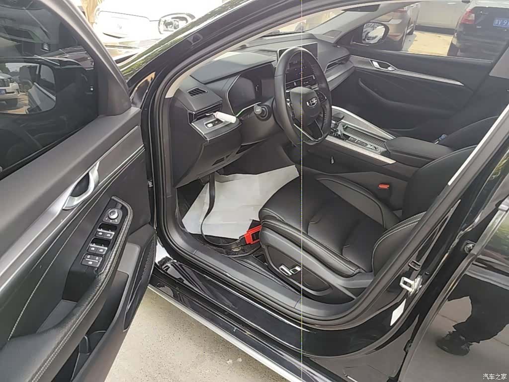 Geely Preface, 2022 16