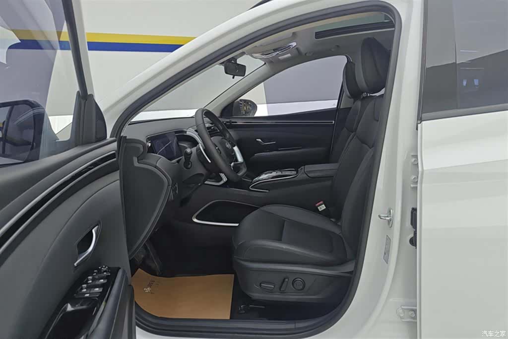Hyundai Tucson L, 2023 9