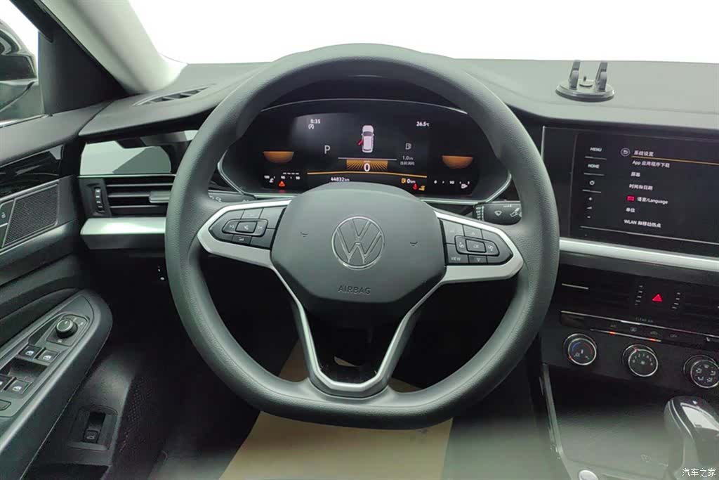 Volkswagen Passat, 2025 15