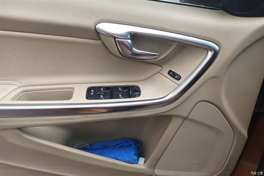 Volvo S60, 2012 7