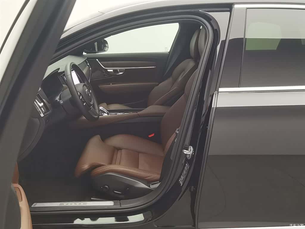 Volvo S90, 2024 10