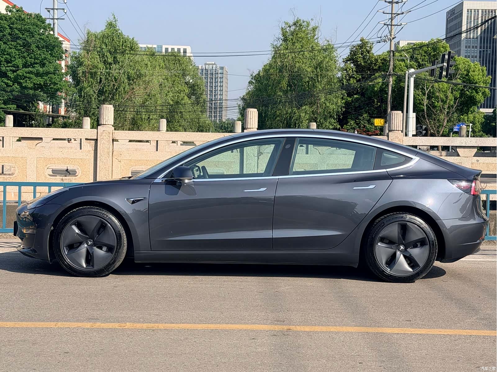 Tesla Model 3, 2019 3