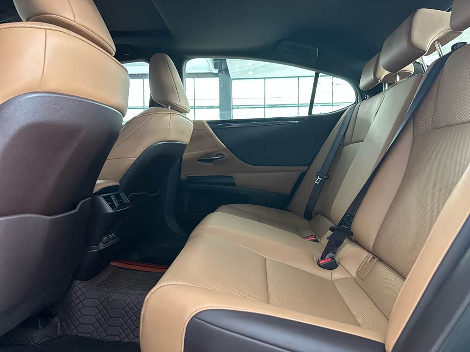 Lexus ES Lexus ES