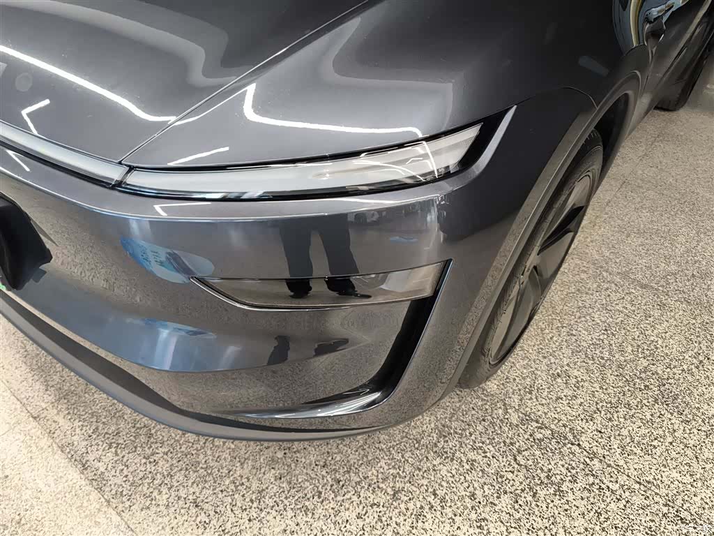 Tesla Model Y, 2025 18