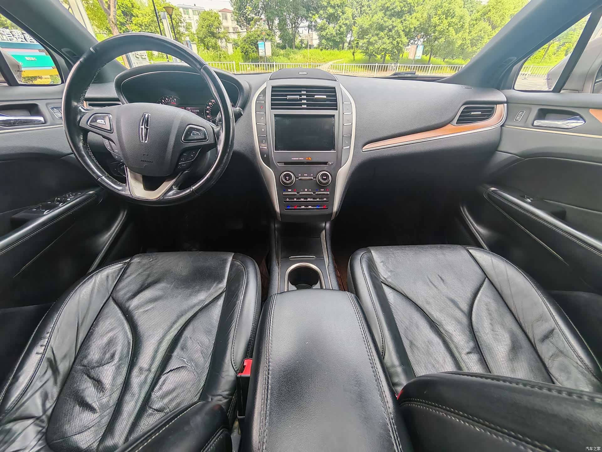 Lincoln MKC, 2018 10