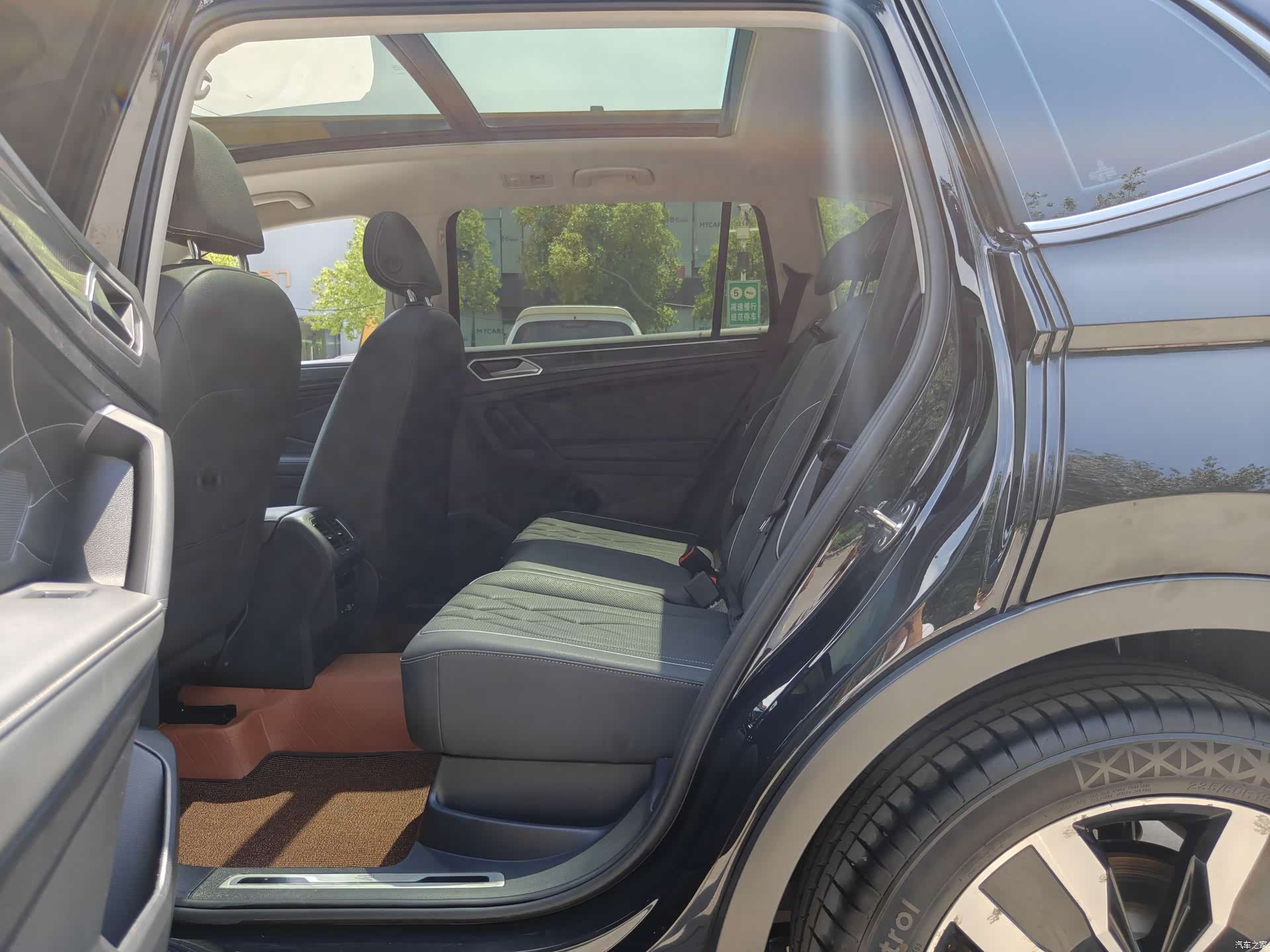 Volkswagen Tiguan L, 2023 11