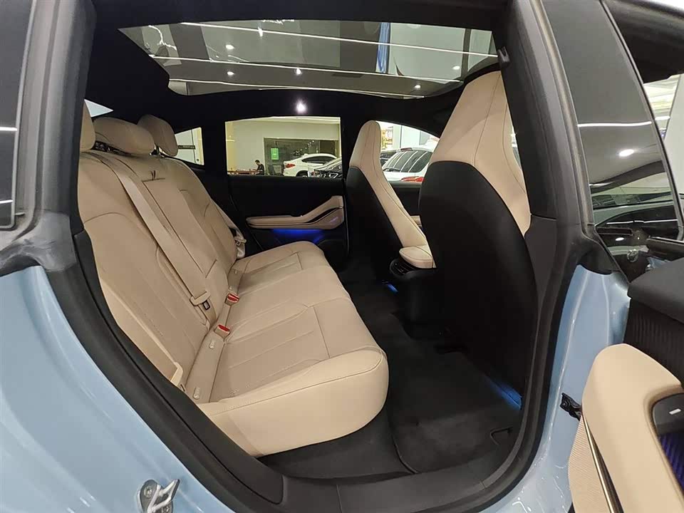 NIO ET5