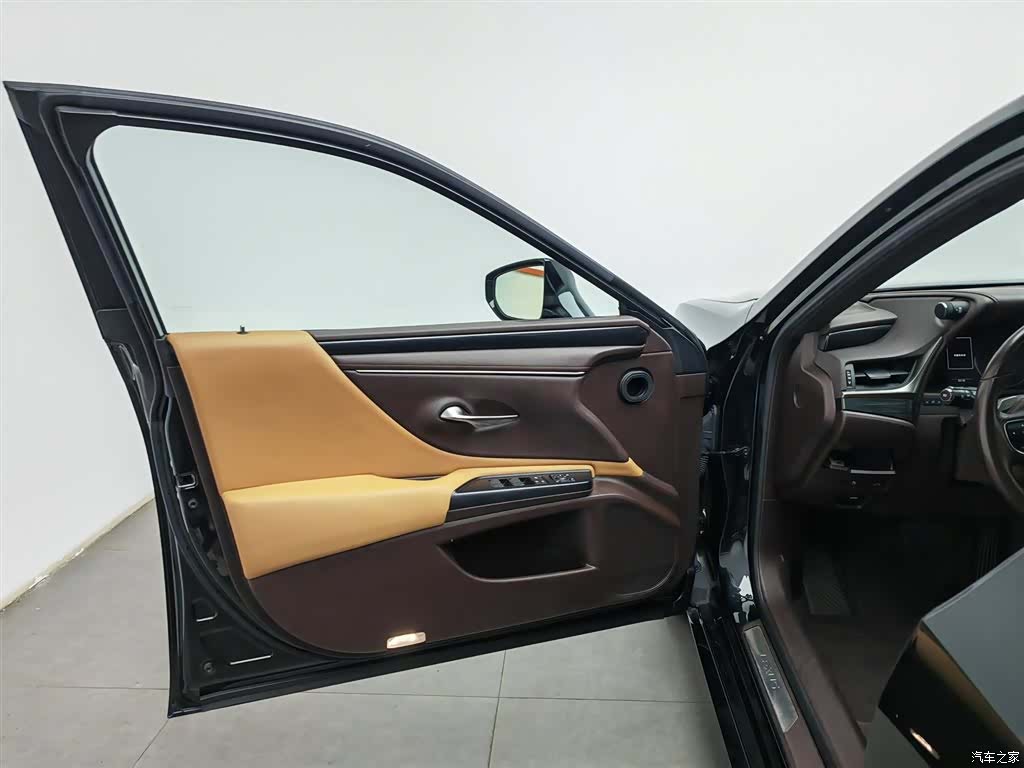 Lexus ES, 2020 8