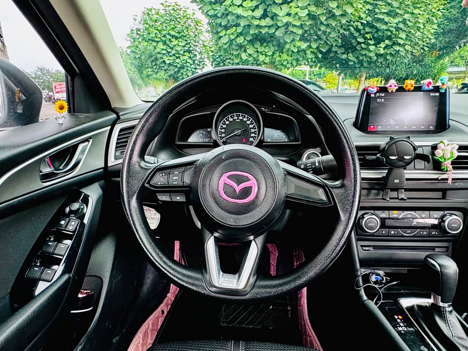 Mazda 3 Angkesaila