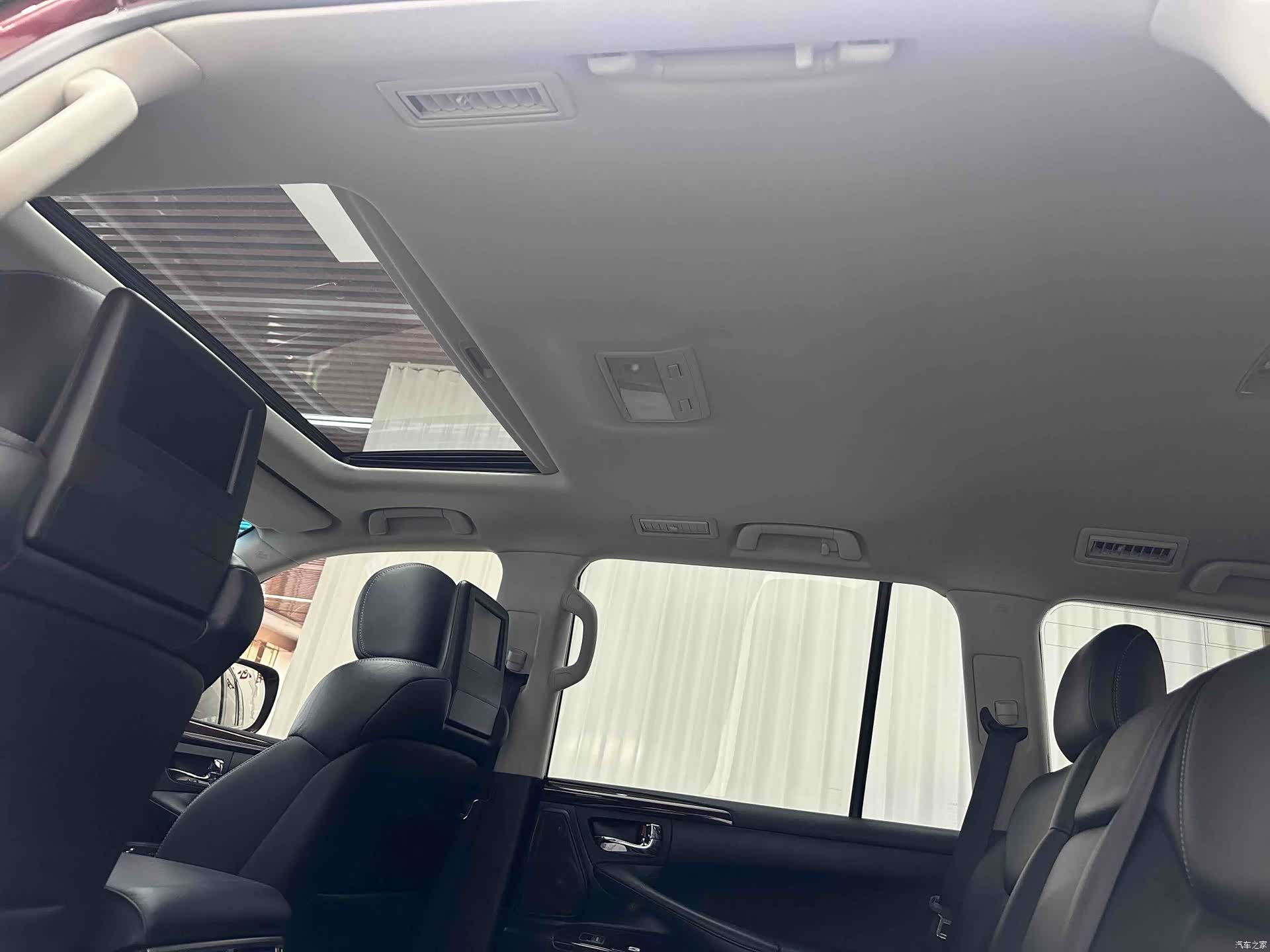 Lexus LX, 2014 19