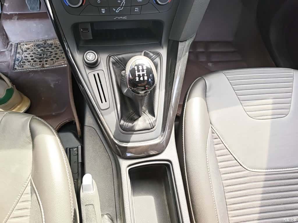 Ford Focus, 2016 10