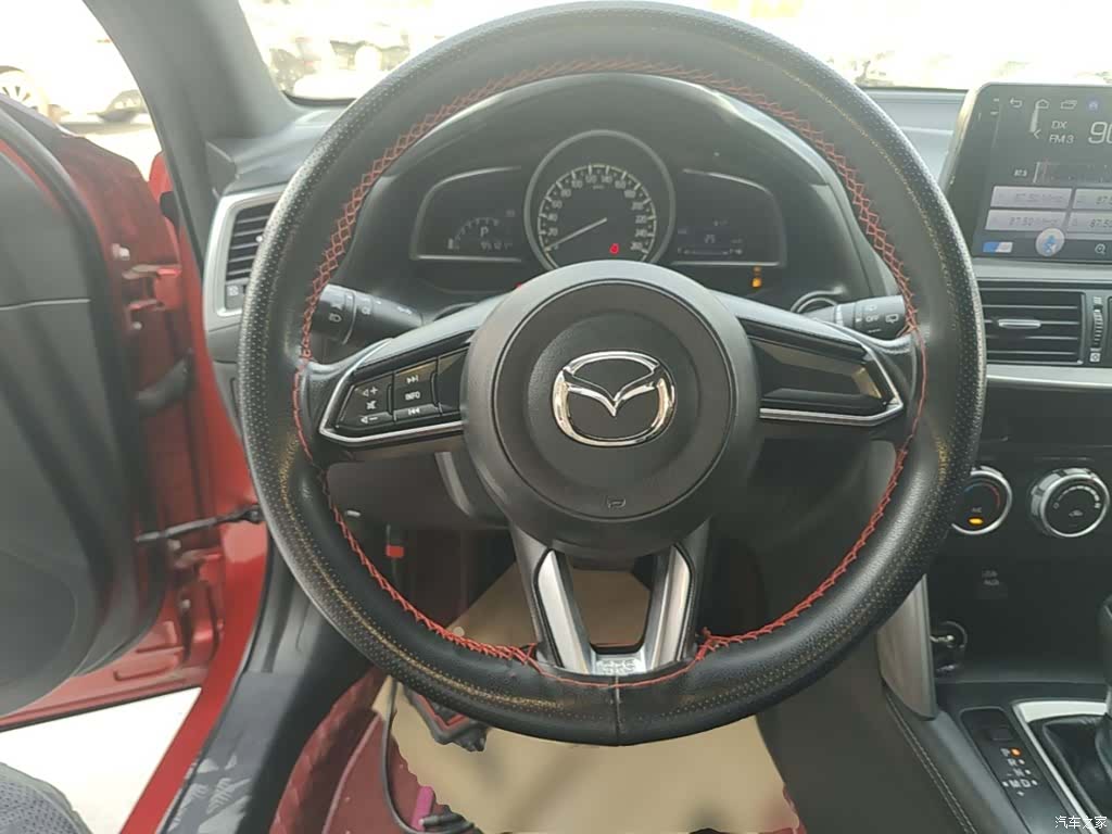 Mazda CX-4, 2019 11
