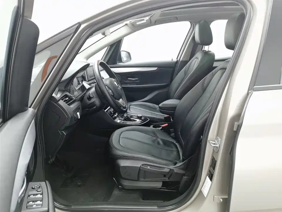 BMW 2 series station wagon