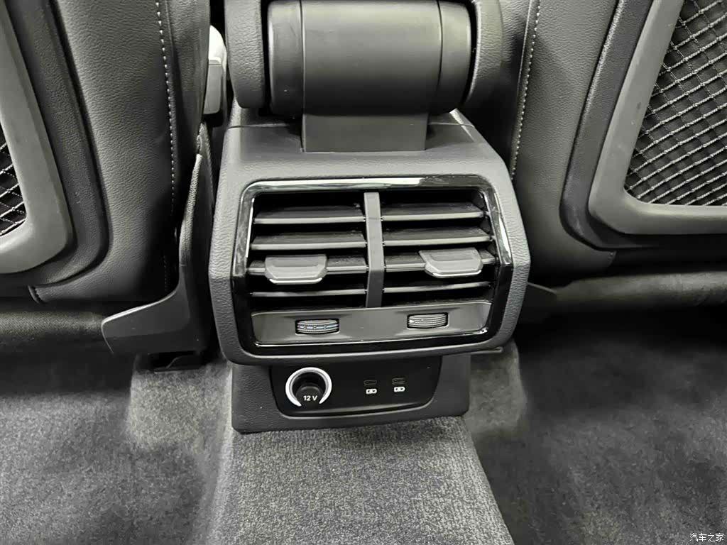 Audi Q3, 2022 15