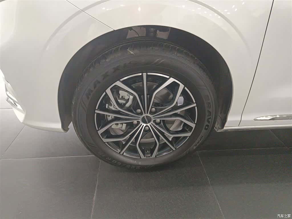 Roewe iMAX8, 2025 23