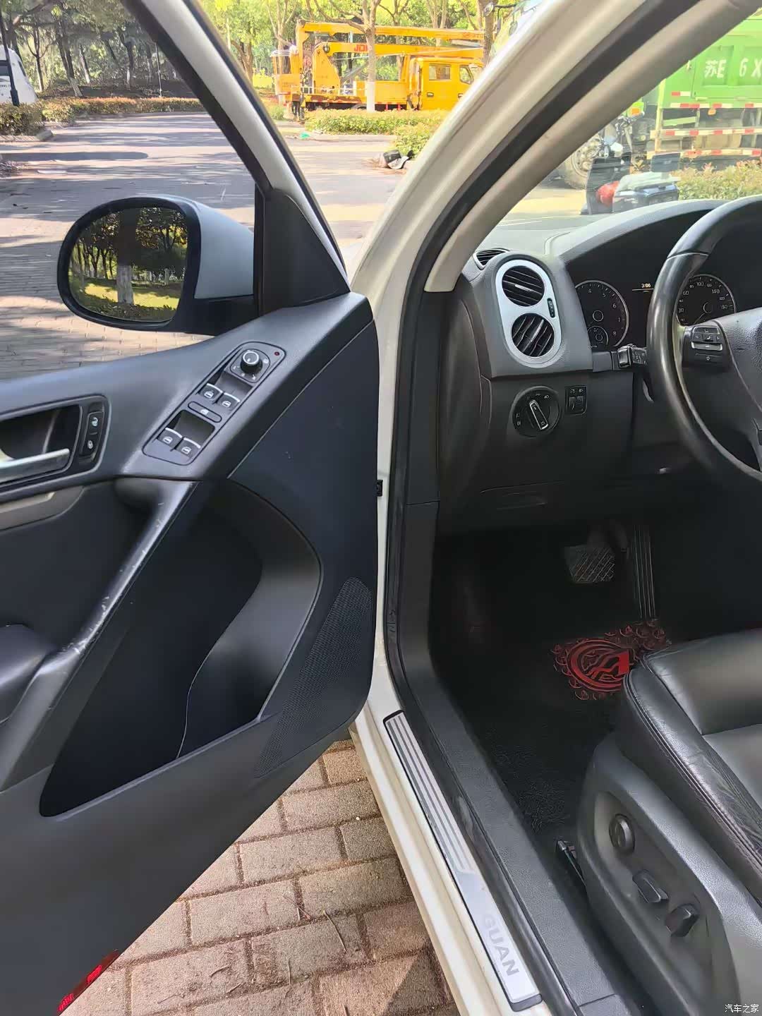 Volkswagen Tiguan, 2013 все фото