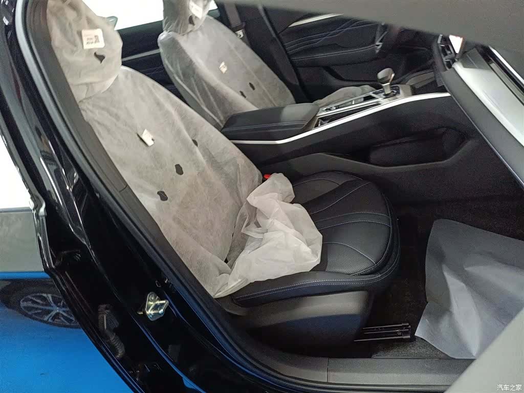 Geely Preface, 2025 20