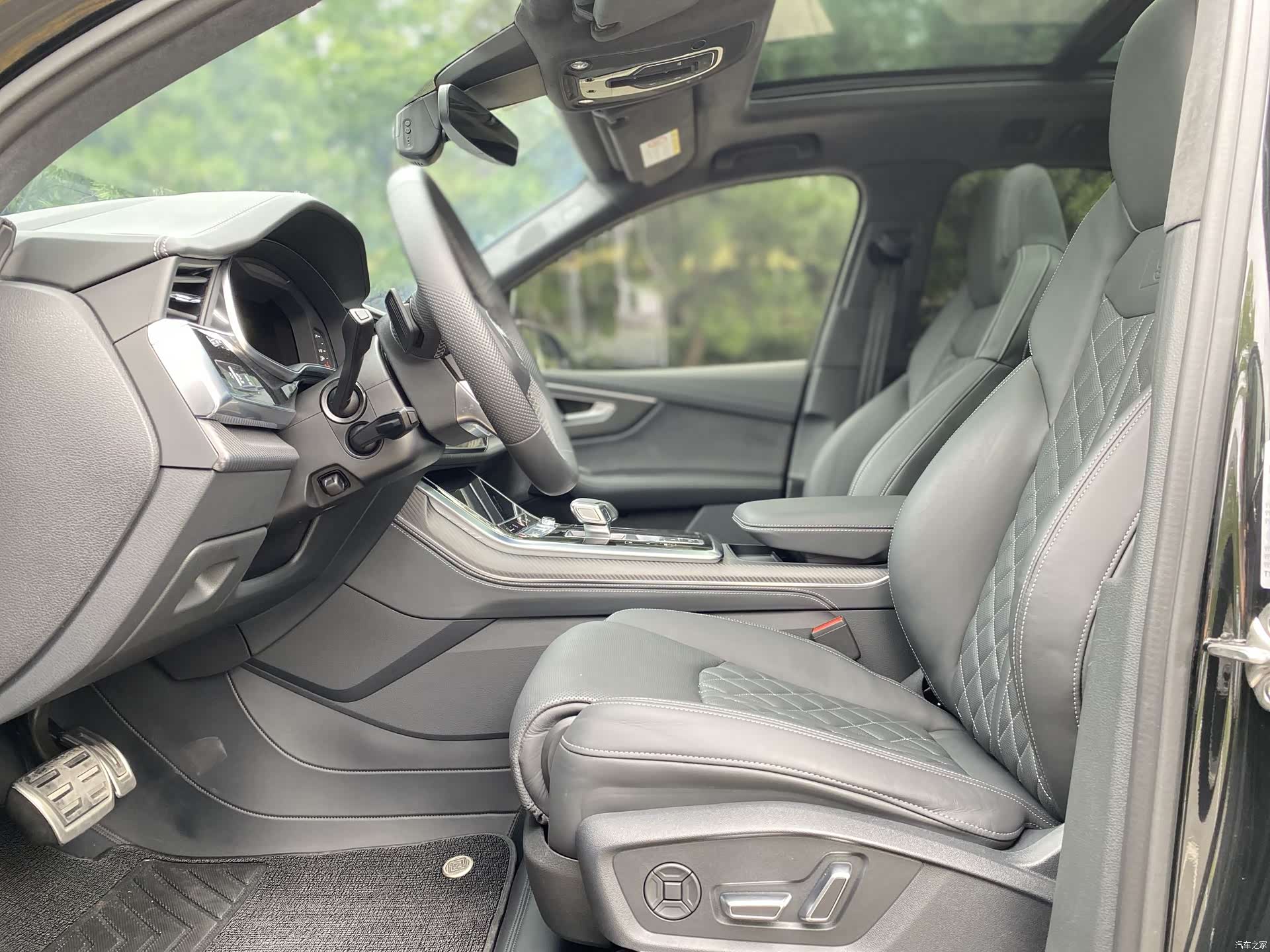 Audi Q7, 2025 9