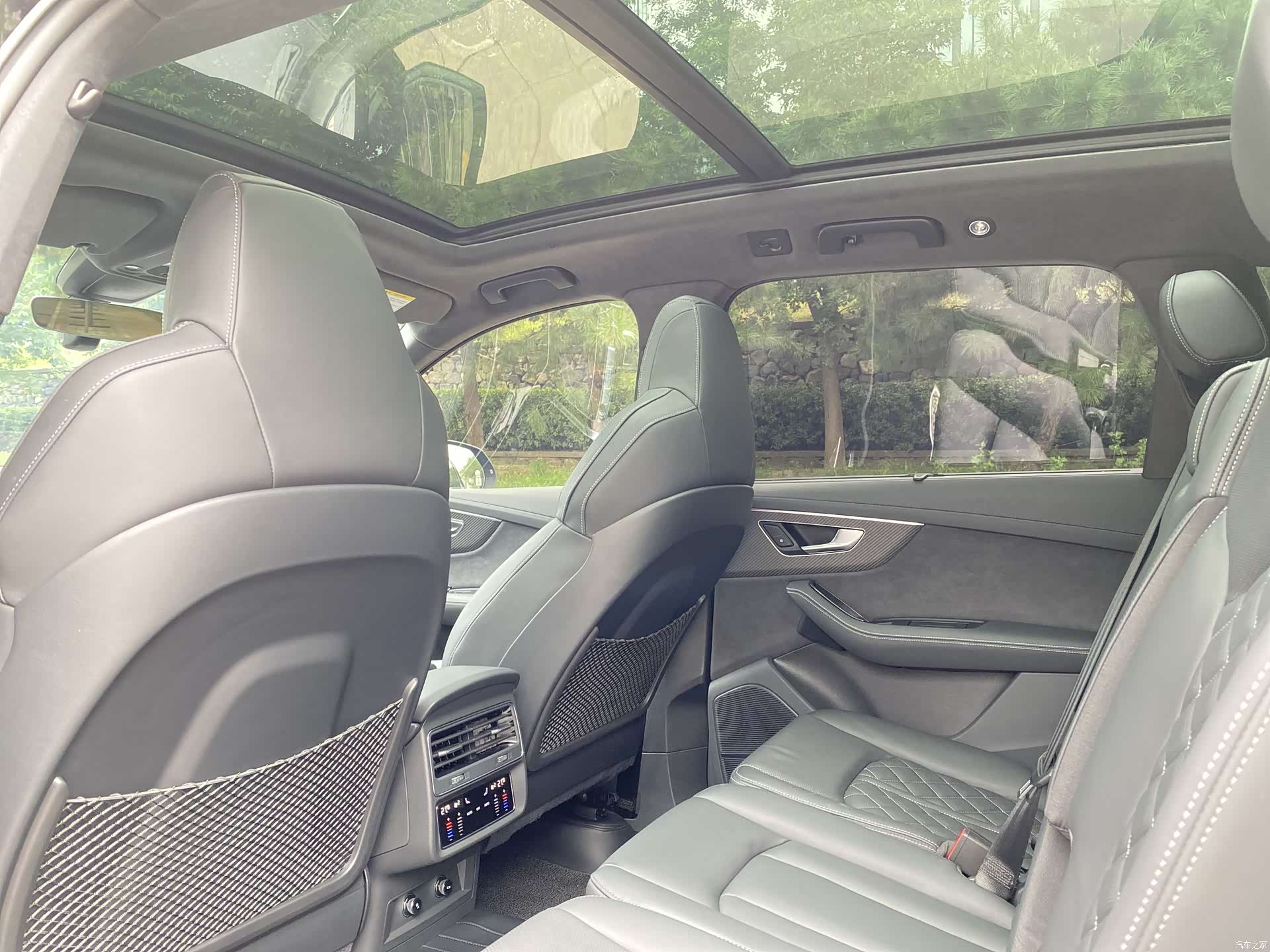 Audi Q7, 2025 19