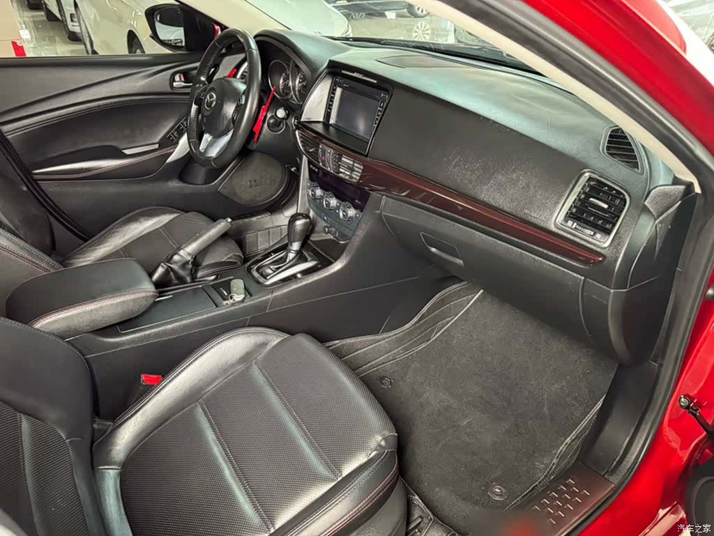 Mazda Atenza, 2015 8