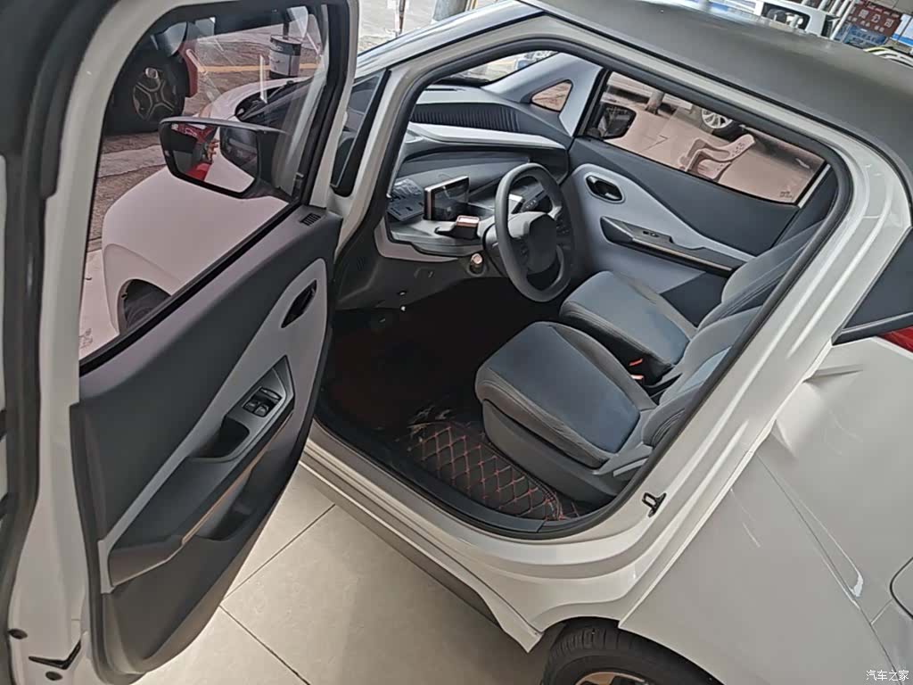 Wuling E200, 2020 16