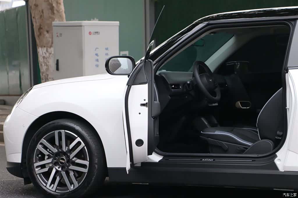 Mini Cooper, 2025 16