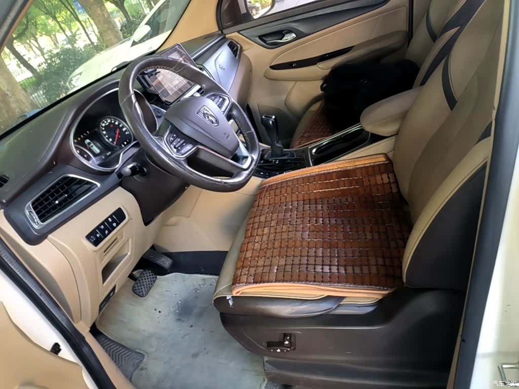 Wuling 730, 2018 15