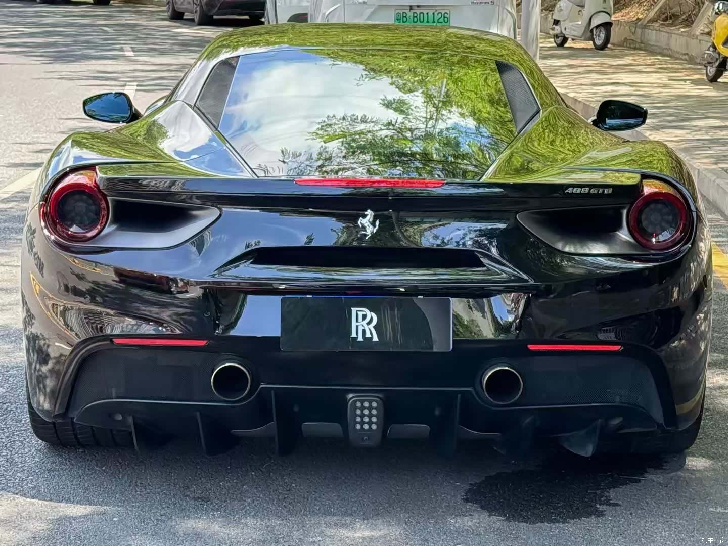 Ferrari 488, 2018 7