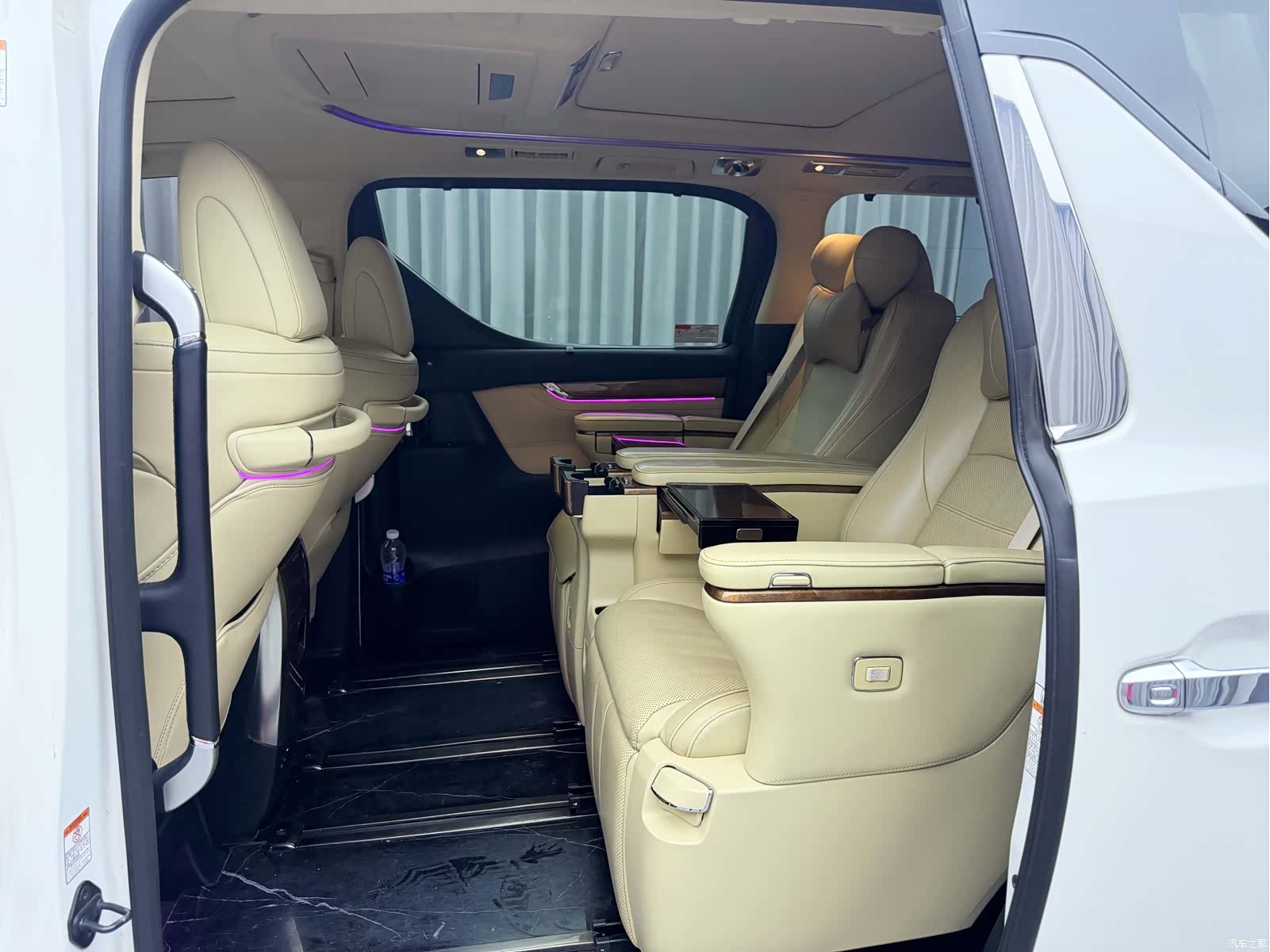 Toyota Alphard, 2016 20