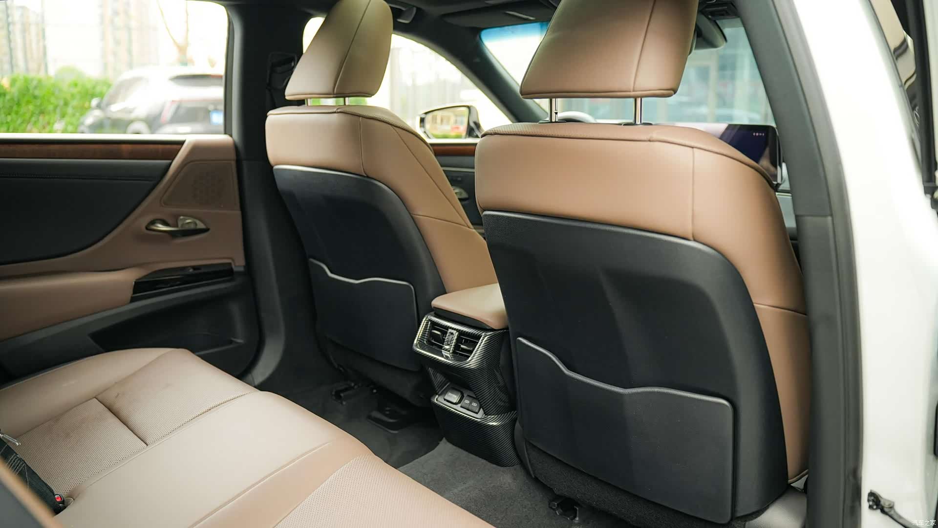 Lexus ES, 2024 13