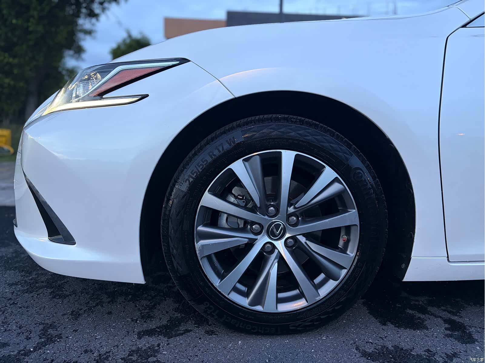 Lexus ES, 2019 17