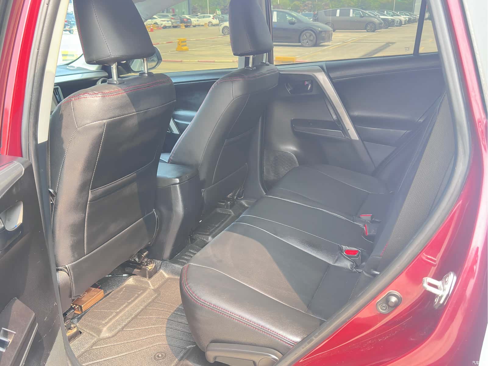 Toyota RAV4, 2017 6