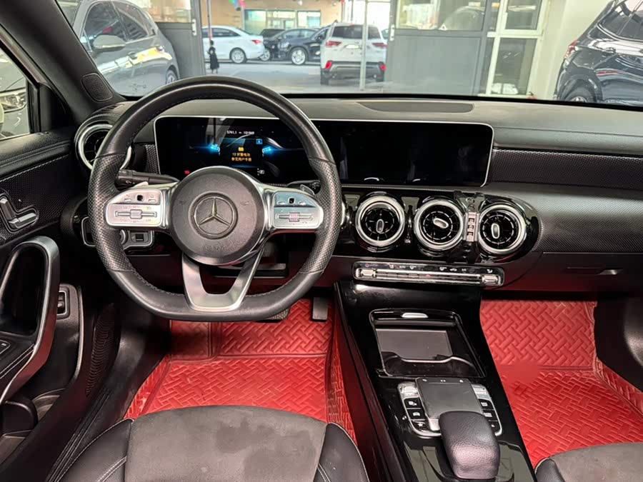 Mercedes-Benz A-Class 2019, фото 16