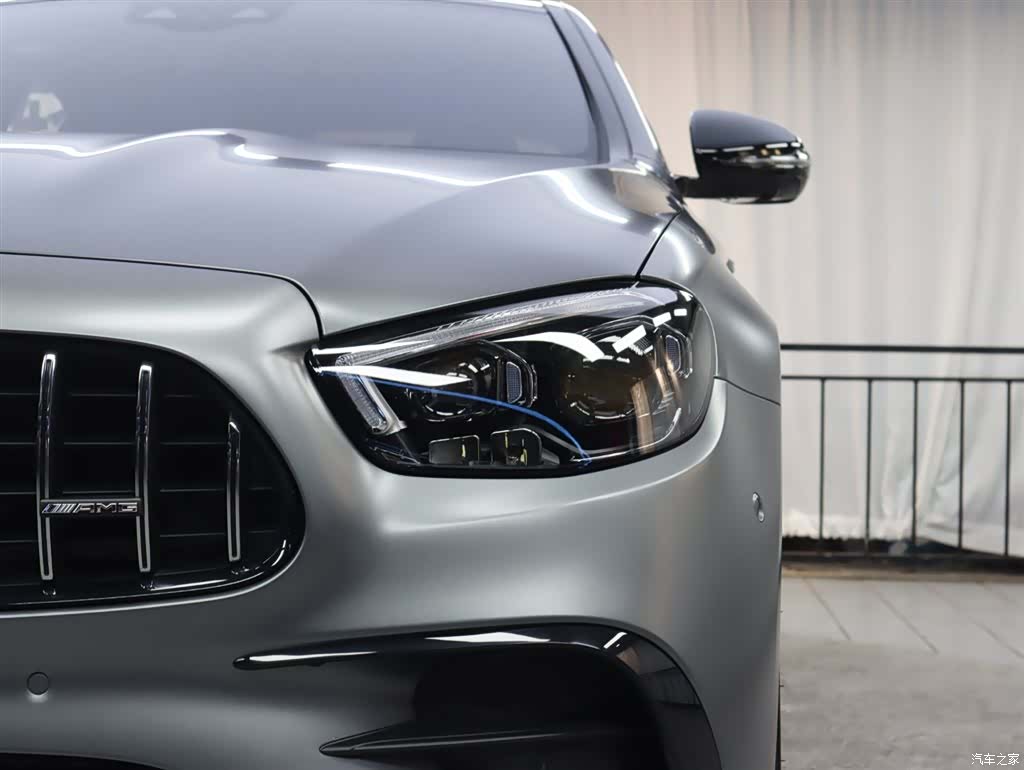 Mercedes-Benz E-Class, 2023 33