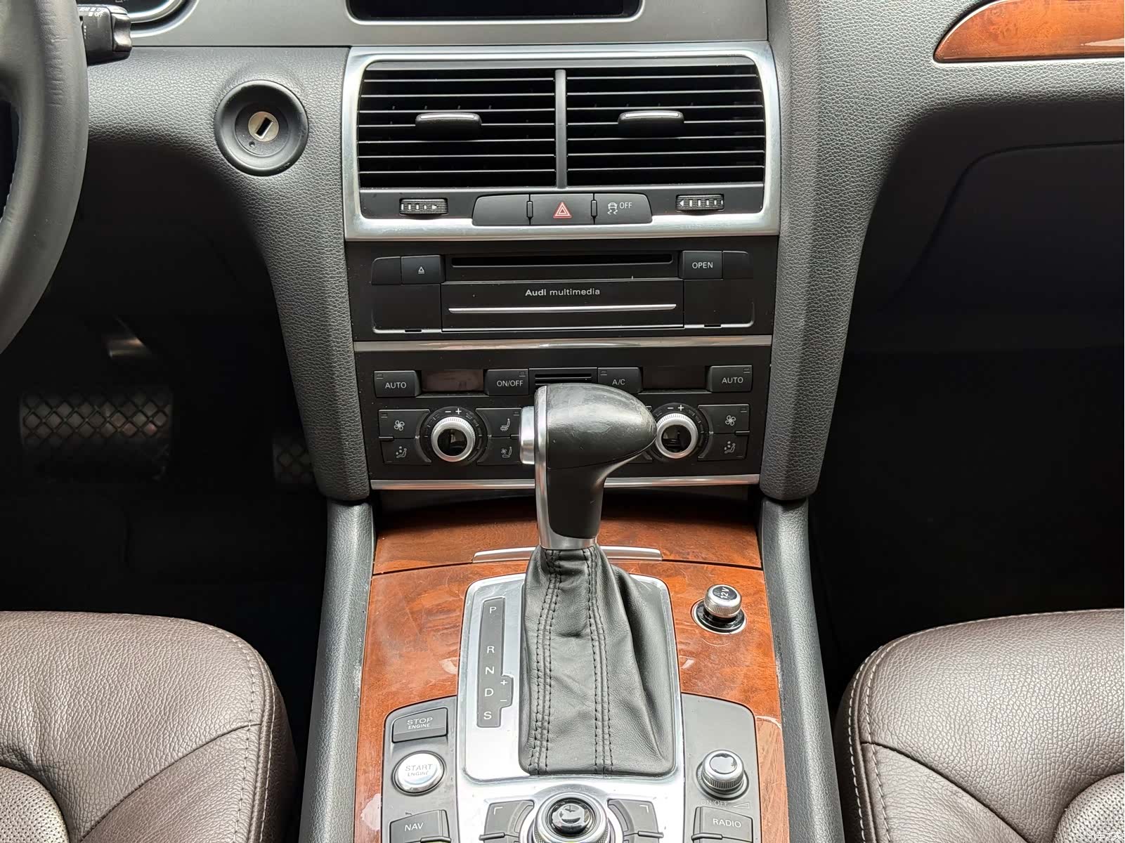 Audi Q7, 2015 9