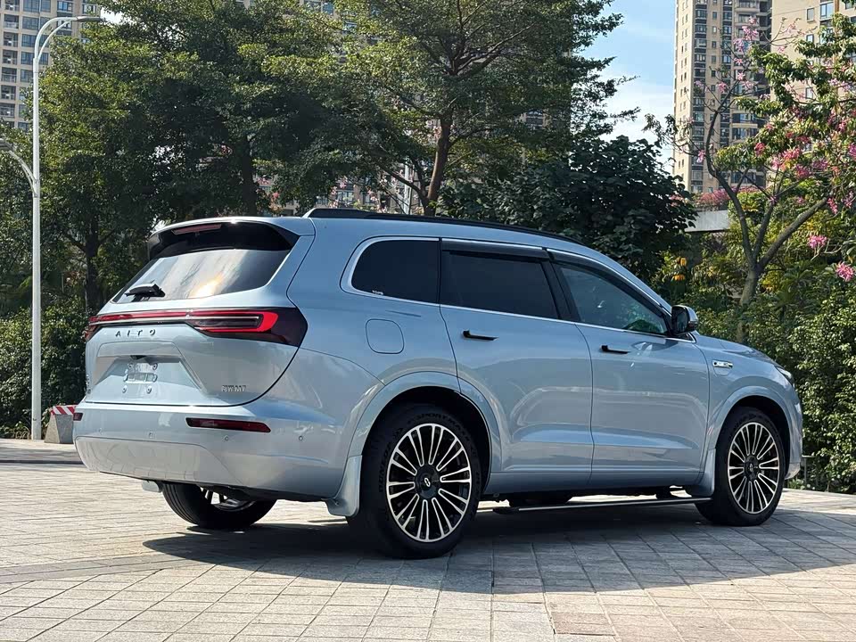 AITO Ask the world M7