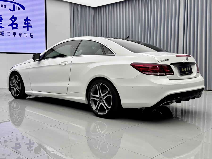 Mercedes-Benz E-Class 2016, фото 13