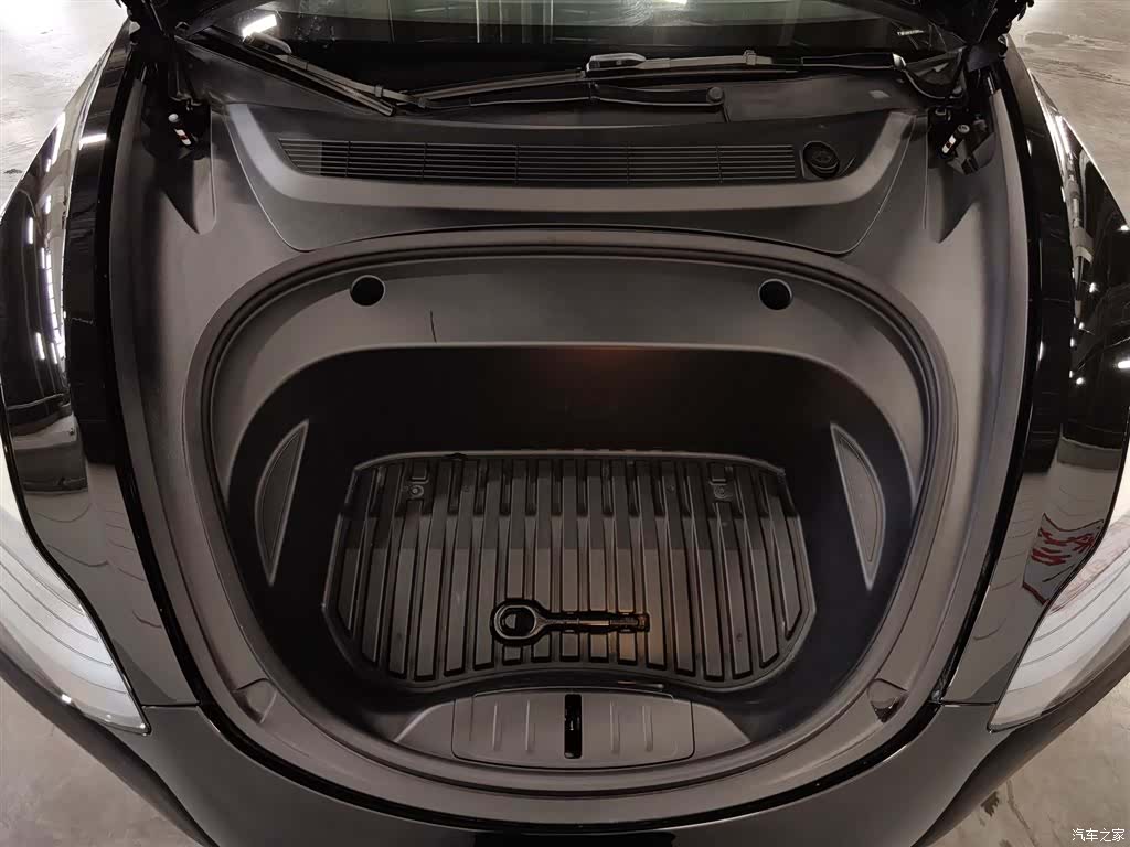 Tesla Model 3, 2023 6