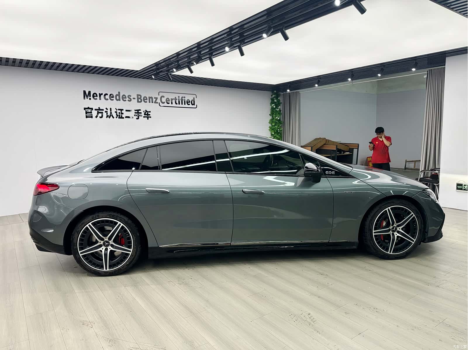 Mercedes-Benz EQE, 2023 6