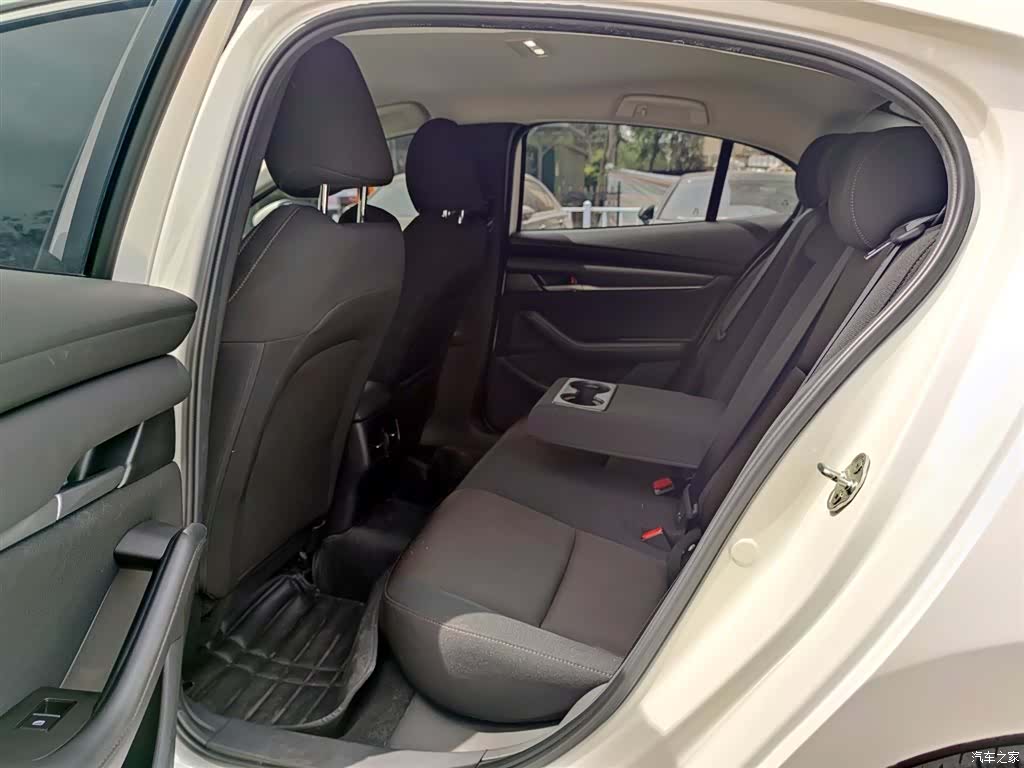 Mazda Mazda3, 2022 10
