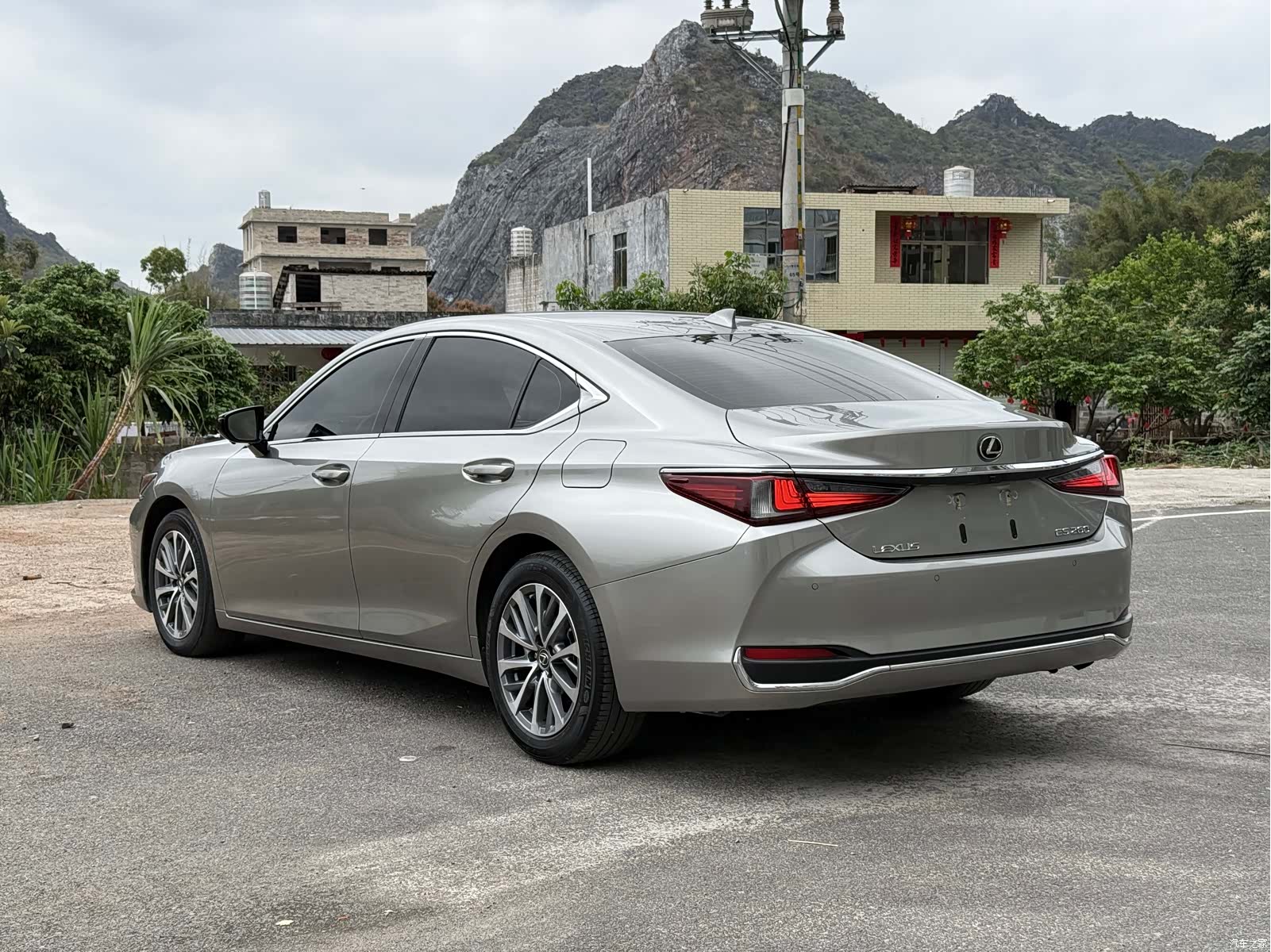 Lexus ES, 2022 26