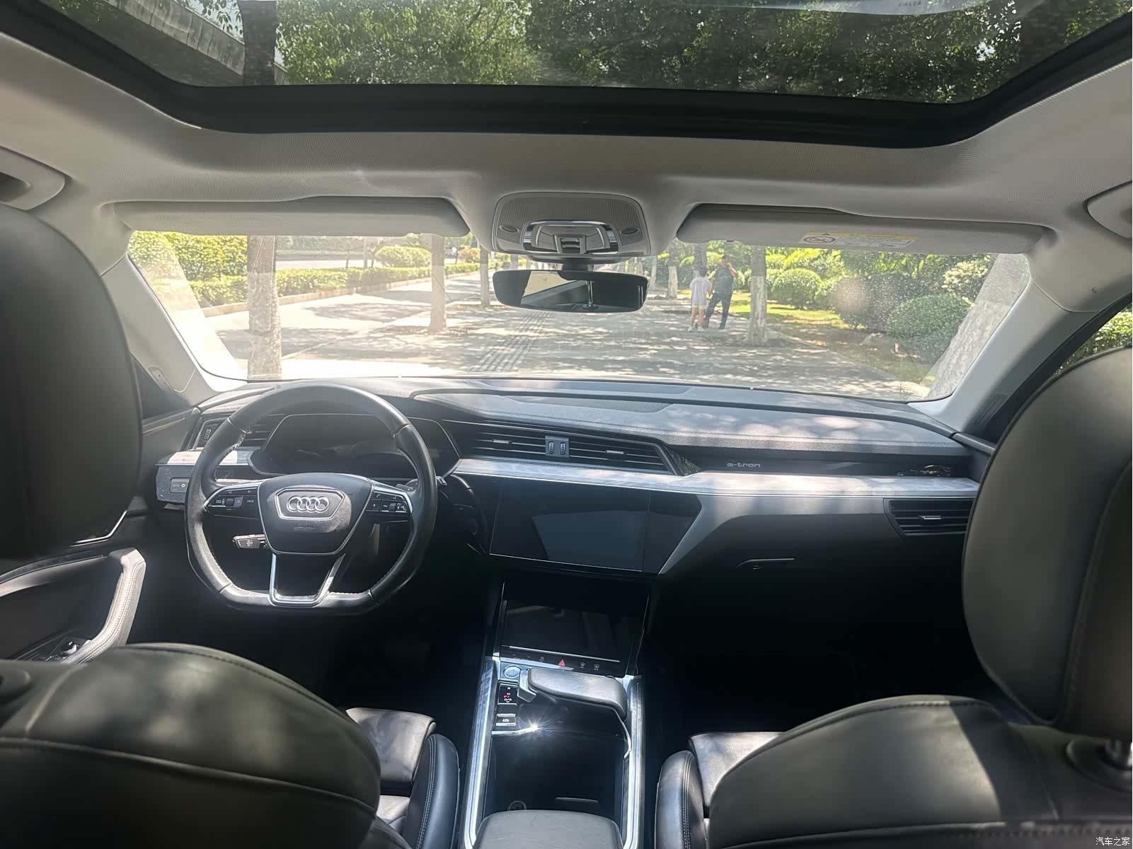 Audi e-tron, 2021 13