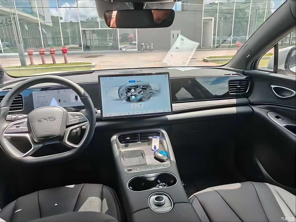 BYD HiAce, 2025 11