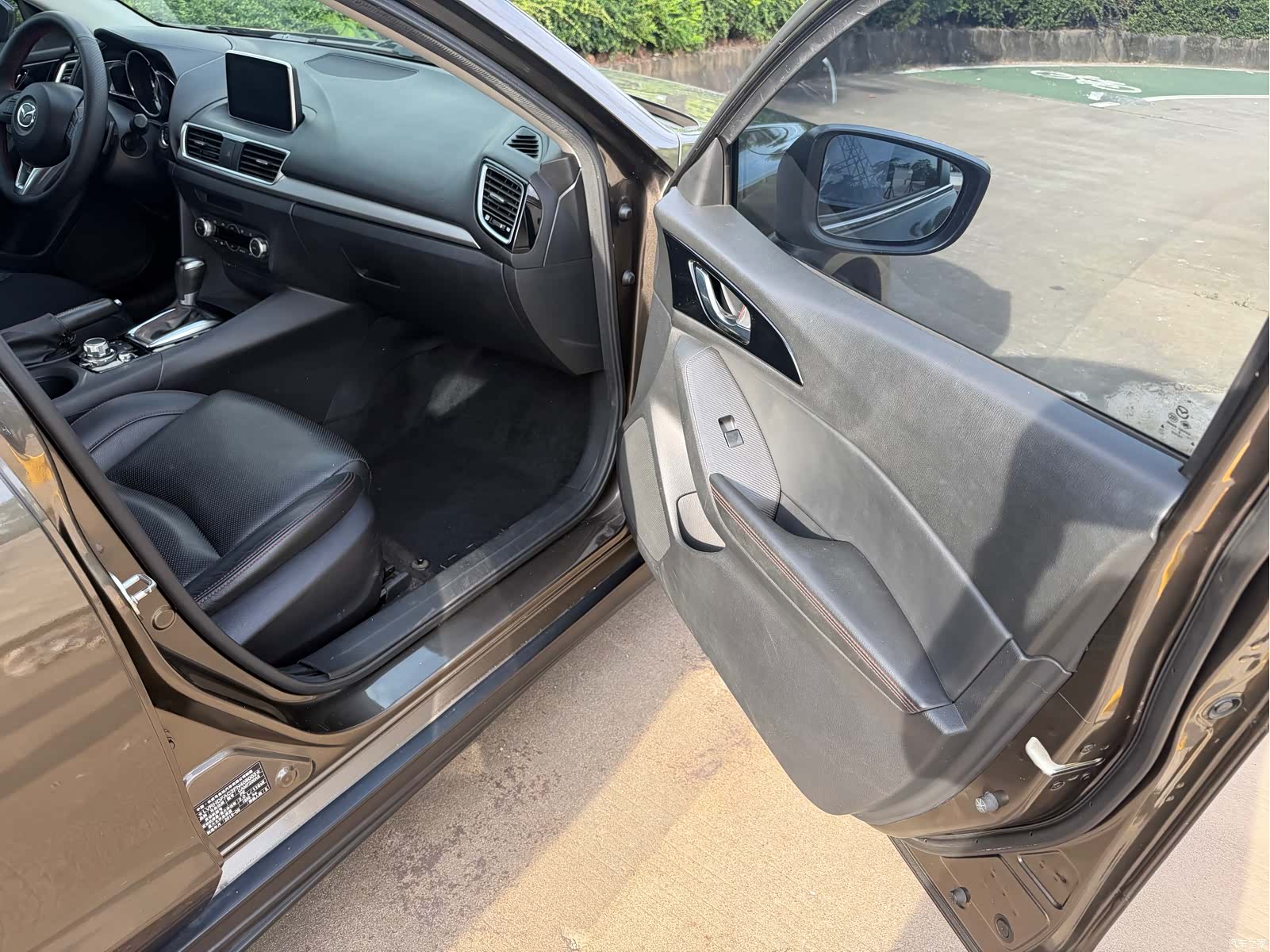 Mazda Mazda3, 2015 11