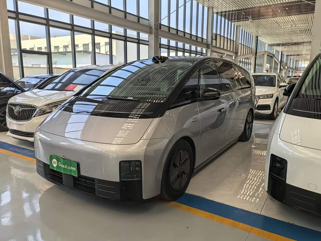 Li Auto MEGA 2024 Ultra