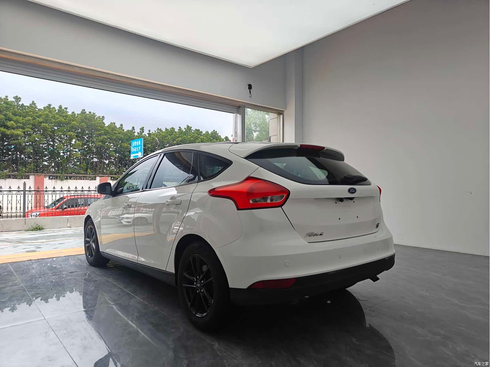 Ford Focus, 2019 все фото