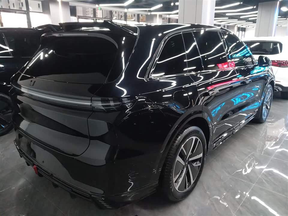 Li Auto Ideal L6