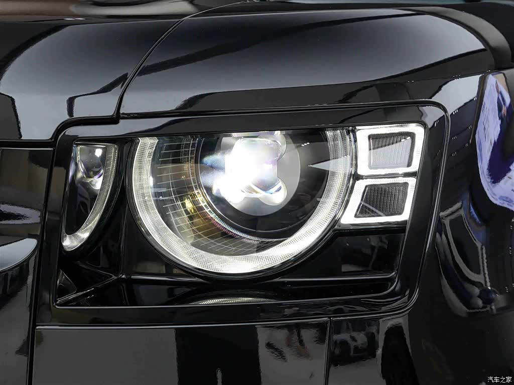 Land Rover Defender, 2024 20